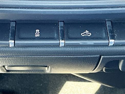 Used 2017 GMC Sierra 1500 4x4 Double Cab w/ Elevation Edition image 32