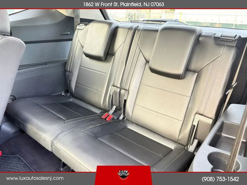 Used 2021 Volkswagen Atlas SE w/ Panoramic Sunroof Package AWD/4WD image 35