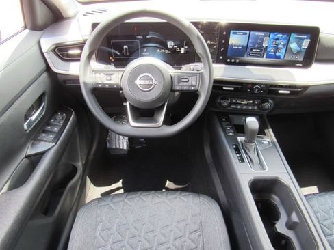 New 2026 Nissan Kicks SV w/ Cold Weather Package FWD image 15