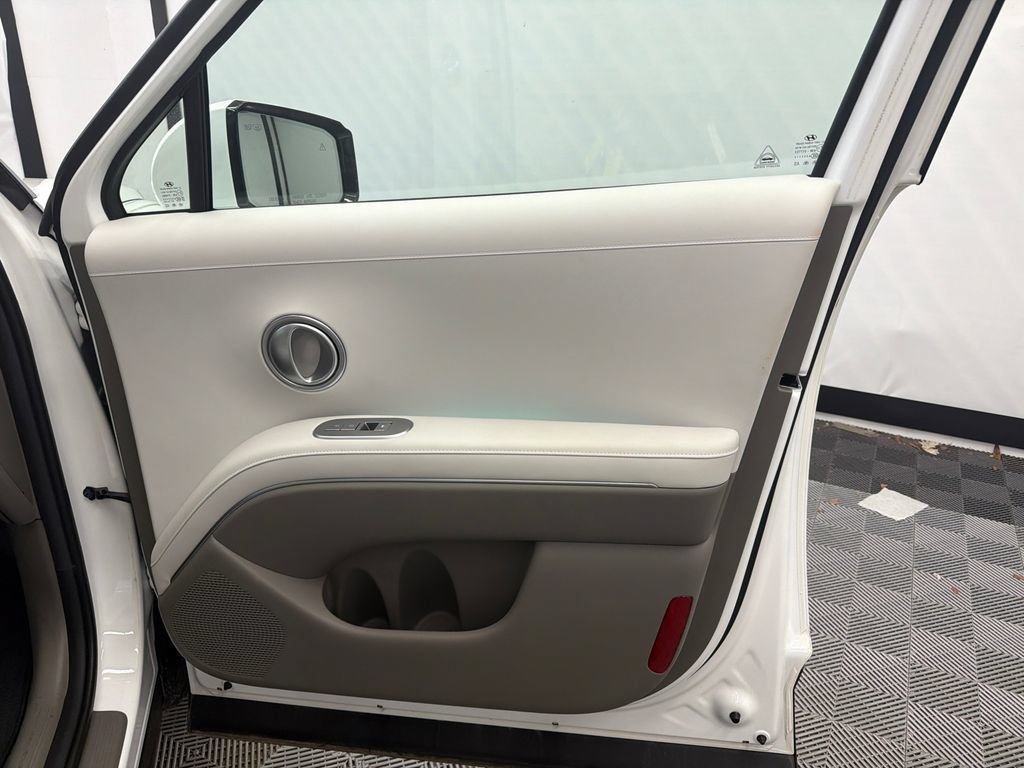 Certified 2026 Hyundai Palisade Limited FWD image 16