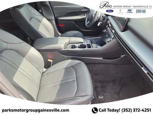 New 2025 Hyundai Sonata Limited image 8