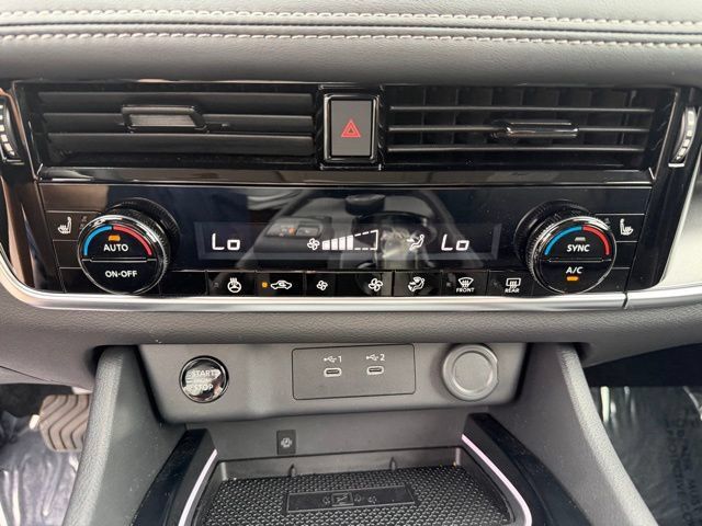 Used 2026 Nissan Rogue SL AWD/4WD image 26