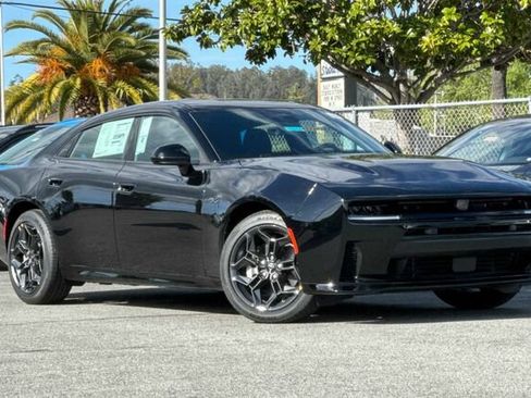 New 2026 Dodge Charger R/T w/ Blacktop Package AWD/4WD image 2
