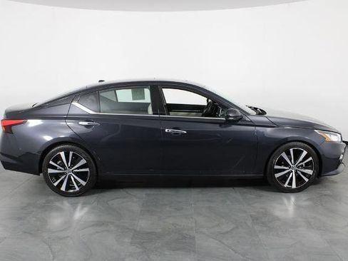Certified 2020 Nissan Altima 2.0 Platinum FWD image 15