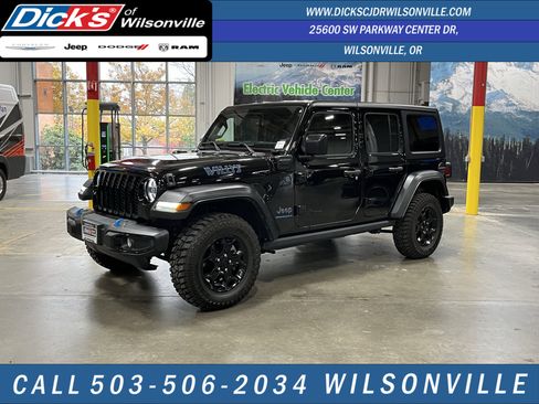 Used 2023 Jeep Wrangler Unlimited image 1
