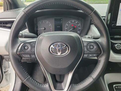 Used 2024 Toyota Corolla SE w/ SE Premium Package FWD image 17