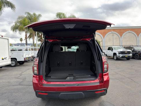 Used 2024 Chevrolet Tahoe Z71 w/ Luxury Package image 15