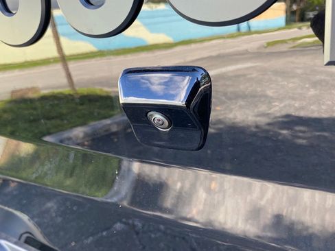 Used 2022 Jeep Gladiator Overland image 28