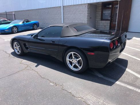 Used 1999 Chevrolet Corvette Convertible RWD image 26