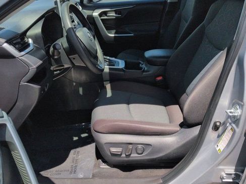 Certified 2025 Toyota RAV4 XLE AWD/4WD image 8
