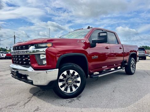 Used 2021 Chevrolet Silverado 2500 LT w/ Texas Edition AWD/4WD image 2