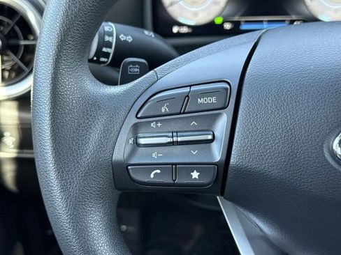 Used 2023 Hyundai Kona SE image 10