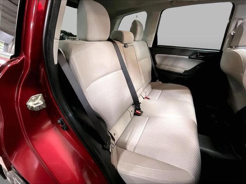 Used 2017 Subaru Forester 2.5i Premium AWD/4WD image 19
