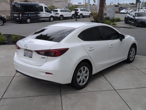 Used 2018 MAZDA MAZDA3 Sport image 6