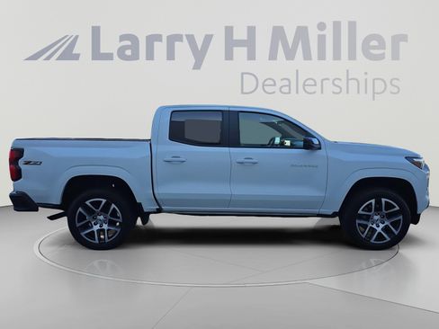 Certified 2024 Chevrolet Colorado Z71 w/ Z71 Convenience Package 2 AWD/4WD image 9