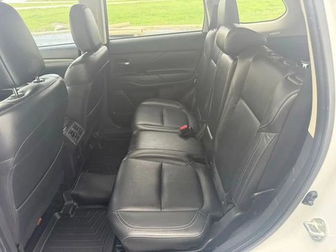 Used 2020 Mitsubishi Outlander SEL AWD/4WD image 13