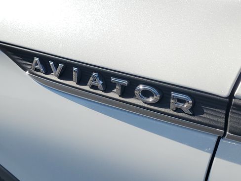New 2026 Lincoln Aviator AWD image 7