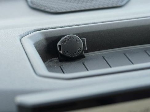 Used 2025 Toyota Tundra Limited image 29