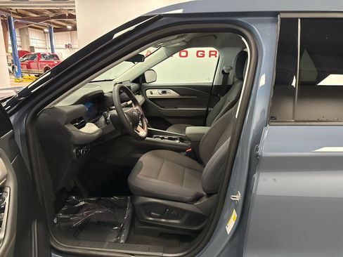 New 2026 Ford Explorer Active AWD/4WD image 17
