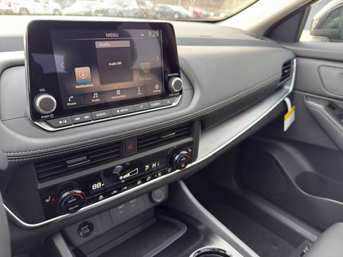 New 2026 Nissan Rogue SV image 22