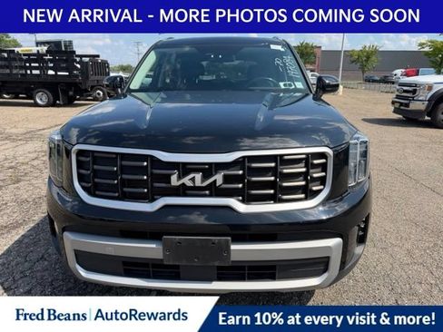 Used 2023 Kia Telluride S w/ S Sunroof Package AWD/4WD image 2