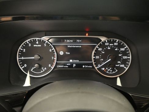 Used 2023 Nissan Pathfinder SV image 36