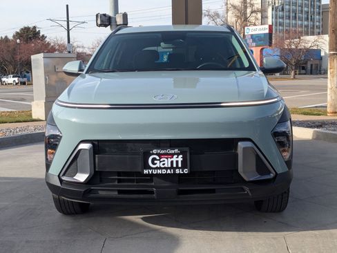 Certified 2025 Hyundai Kona SEL image 11