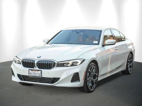 Used 2026 BMW 330i Sedan w/ Convenience Package RWD image 3