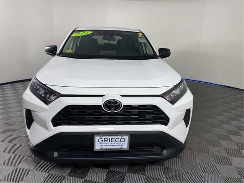 Used 2022 Toyota RAV4 LE image 3