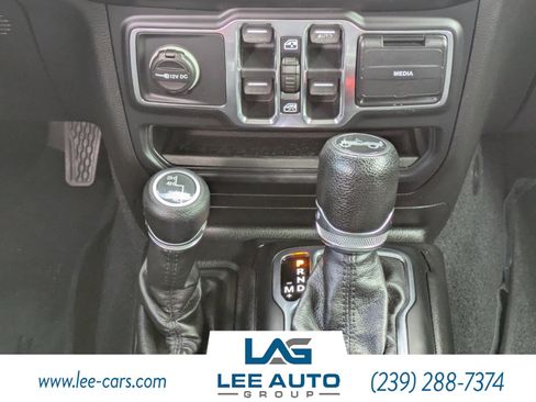 Used 2018 Jeep Wrangler Unlimited Sport S AWD/4WD image 17