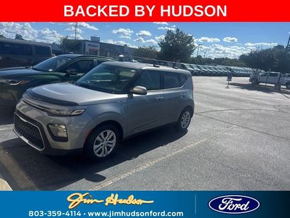 Used 2022 Kia Soul LX