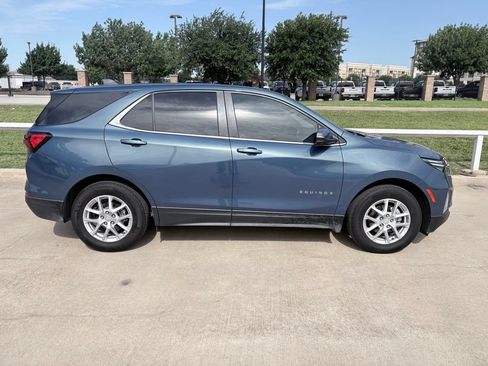 Used 2024 Chevrolet Equinox LT FWD image 3