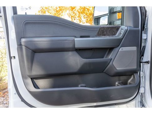 New 2026 Ford F350 Lariat w/ Black Appearance Package image 18