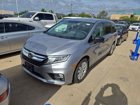 Used 2019 Honda Odyssey LX image 2