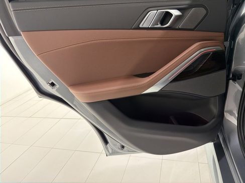 Used 2024 BMW X6 xDrive40i w/ Premium Package image 15