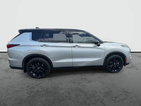 Used 2023 Mitsubishi Outlander SEL FWD image 8
