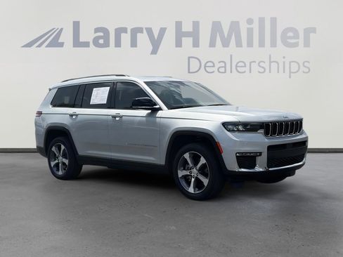 Used 2023 Jeep Grand Cherokee L Limited w/ Luxury Tech Group II RWD image 8