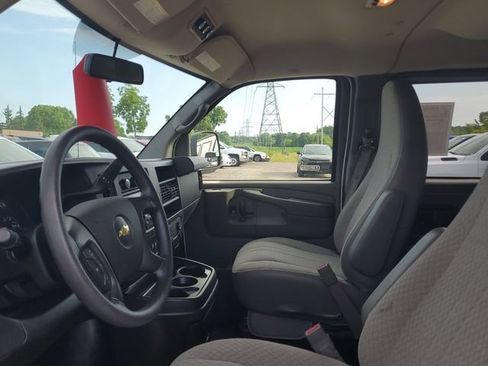 Used 2015 Chevrolet Express 2500 LT w/ LT Preferred Equipment Group RWD image 8
