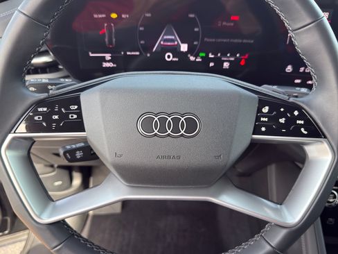 Used 2025 Audi Q5 Premium w/ Premium Plus AWD/4WD image 22