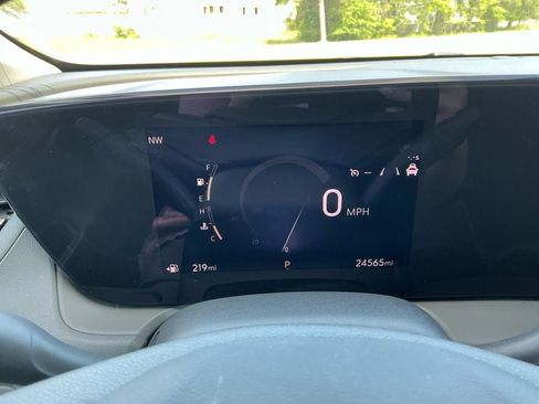 Used 2024 Buick Encore GX Preferred FWD image 17