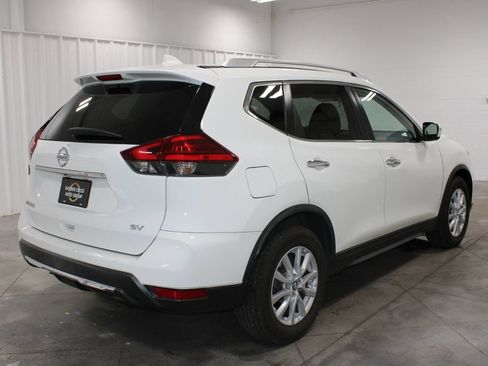 Used 2017 Nissan Rogue SV FWD image 9