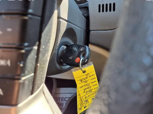 Used 2012 Ford Fusion SE FWD image 13
