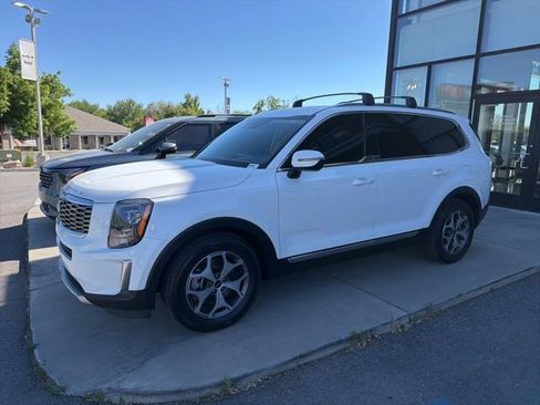 Used 2020 Kia Telluride EX AWD/4WD image 2