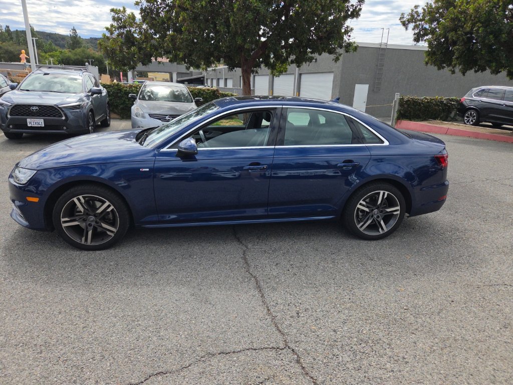 Used 2018 Audi A4 2.0T Ultra Premium Plus w/ Premium Plus Package FWD image 2