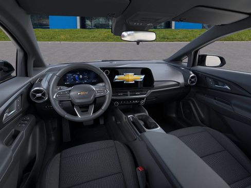 New 2026 Chevrolet Equinox EV LT image 3