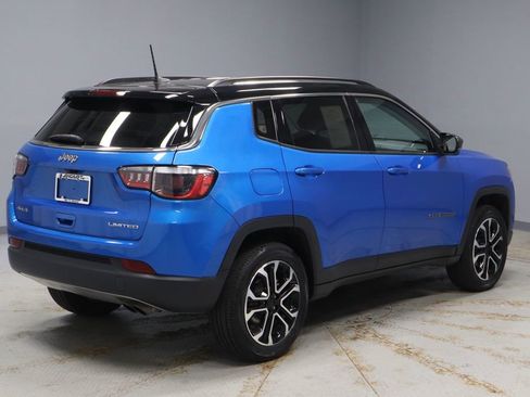 Used 2022 Jeep Compass Limited AWD/4WD image 11