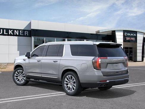 New 2026 GMC Yukon XL Denali w/ Denali Reserve Package image 3