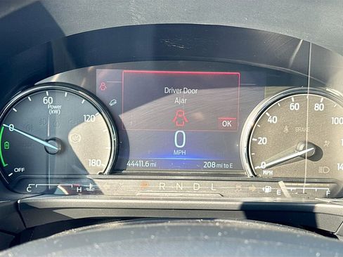 Used 2022 Ford Escape SE image 10