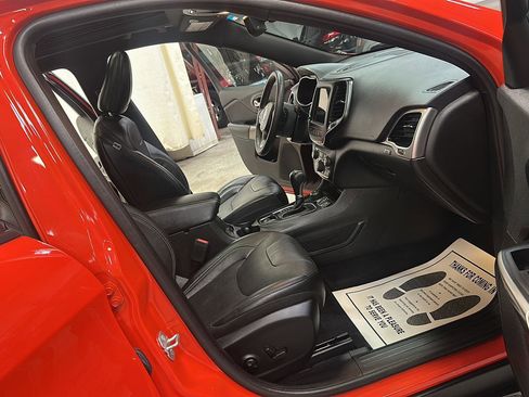 Certified 2021 Jeep Cherokee Latitude Lux 80th Anniv w/ Quick Order Package 26U 80TH image 30