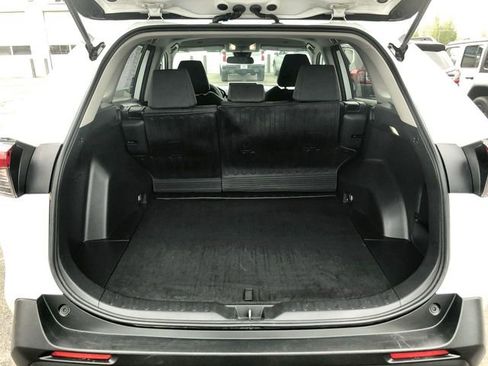 Used 2025 Toyota RAV4 LE AWD/4WD image 22